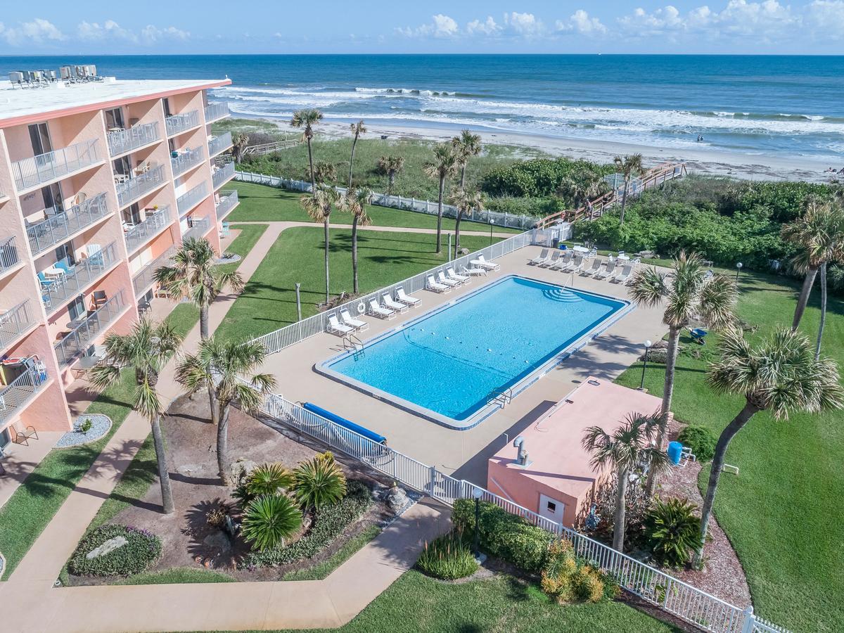 Cocoa Beach Towers Exterior foto